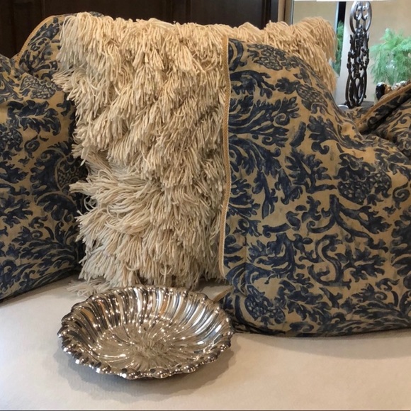 Ralph Lauren Other - Beautiful Ralph Lauren Blue Floral Linen Like Euro Shams With Braided Jute Trim